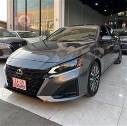 نيسان ألتيما